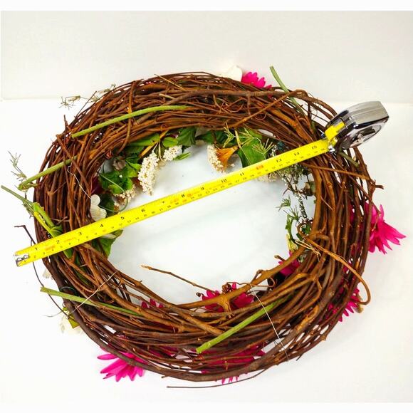 Everyday Spring Summer Artificial Front Door Grapevine Wreath 15" Chiffon, Daisy - Picture 6 of 9